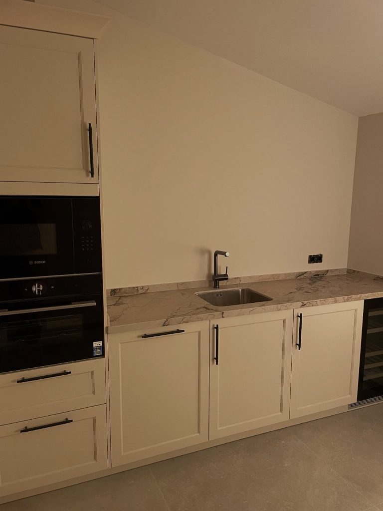fitted kitchen marbella
